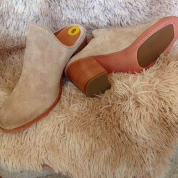 New Frye Suede Heeled Naomi Mules - Picture 6 of 9